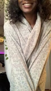 Naked Ebony Fucktoy Bounces Her Ass and Claps It for You
