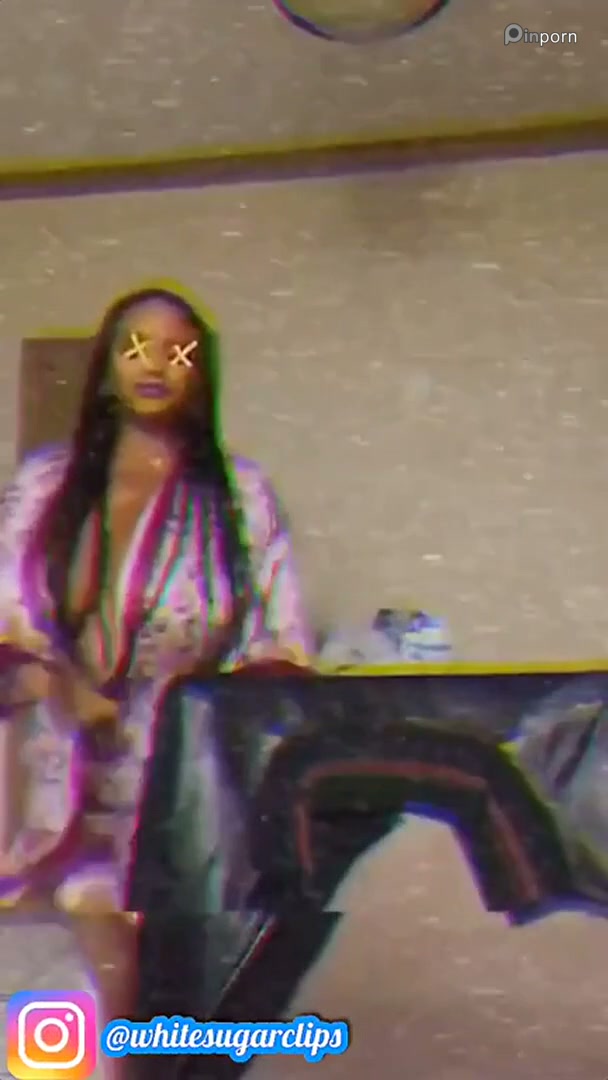 Busty Babe Teases Her Huge Tits and Nipple in TikTok Leak
